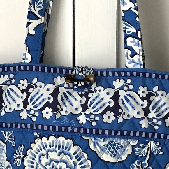 Vera Bradley Blue Lagoon retired tote - Picture 3 of 7